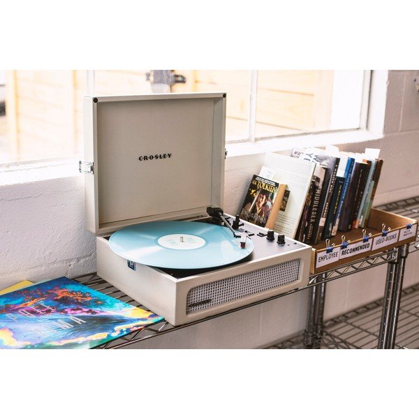 Bēšs plašu atskaņotājs Crosley Voyager Dune-image-1