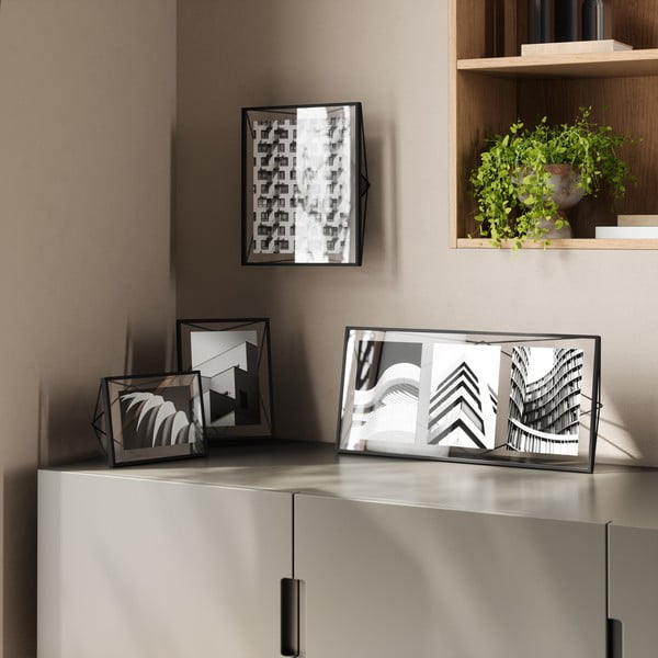 Melns metāla stāvošs/piekarināms foto rāmis 23x18 cm Prisma – Umbra-image-3