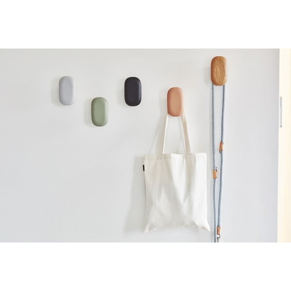 Melns ozolkoka sienas āķis Gemma Oak Black – MiaCara-image-2