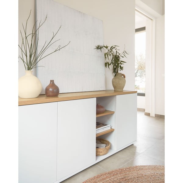 Balta kumode ar ozolkoka imitāciju 180x75x36 cm Abilen – Kave Home-image-2