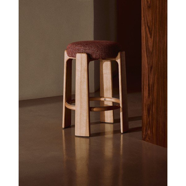 Terakotas oranža/tumša dabīga toņa oša masīvkoka bāra taburete (sēdekļa augstums 65 cm) Granite – Kave Home-image-1