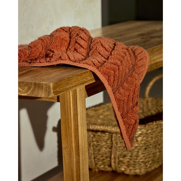 Terakotas oranžs frotē kokvilnas dvielis 50x90 cm Rune – Kave Home-image-4