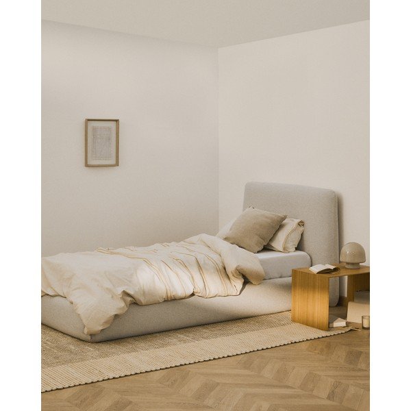 Bēša polsterēta vienvietīga gulta bez režģa 90x200 cm Martina – Kave Home-image-1