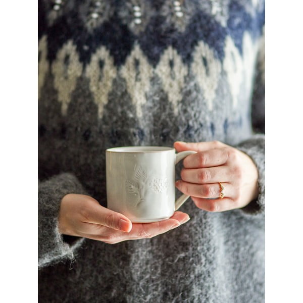 Krēmkrāsas māla krūze ar Ziemassvētku motīvu 300 ml Winter – Bloomingville-image-2