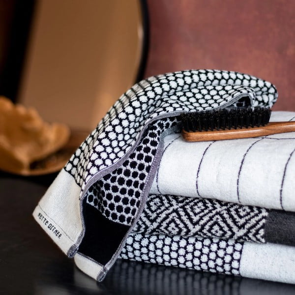 Balts kokvilnas dvielis 50x100 cm Tile Stone – Mette Ditmer Denmark-image-2