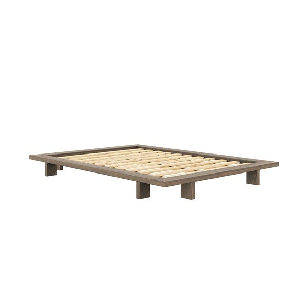 Brūna priedes masīvkoka divvietīga gulta ar redelēm 140x200 cm Japan – Karup Design