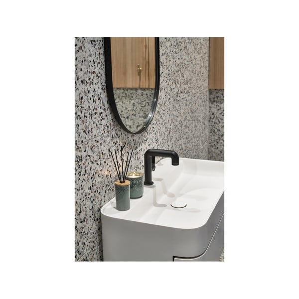 Aromātiskā svece degšanas laiks 30 h Iris Coconut Mango – Villa Collection-image-1