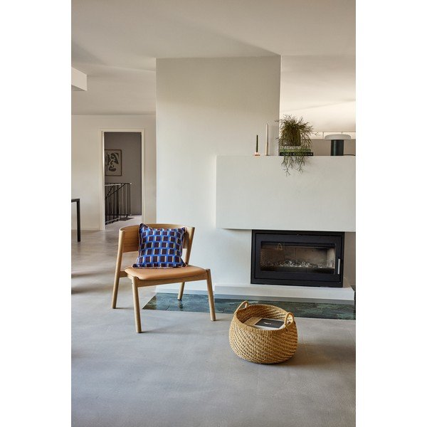 Gaiši brūns atpūtas krēsls Oblique – Hübsch-image-1