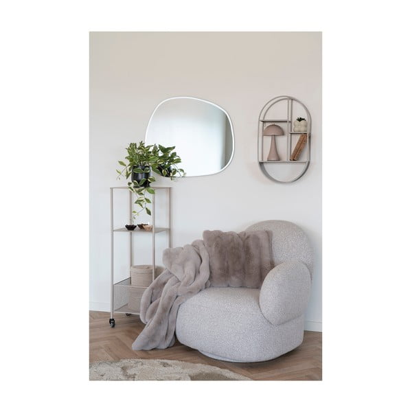 Dekoratīvais spilvens no mākslīgās kažokādas 45x45 cm Galena – House Nordic-image-1