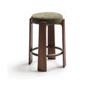Zaļa/tumša dabīga toņa oša masīvkoka bāra taburete (sēdekļa augstums 75 cm) Granite – Kave Home