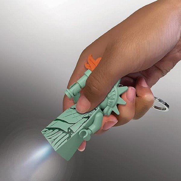 Zaļš atslēgu piekariņš ar lukturīti Statue of Liberty – LEGO®-image-1