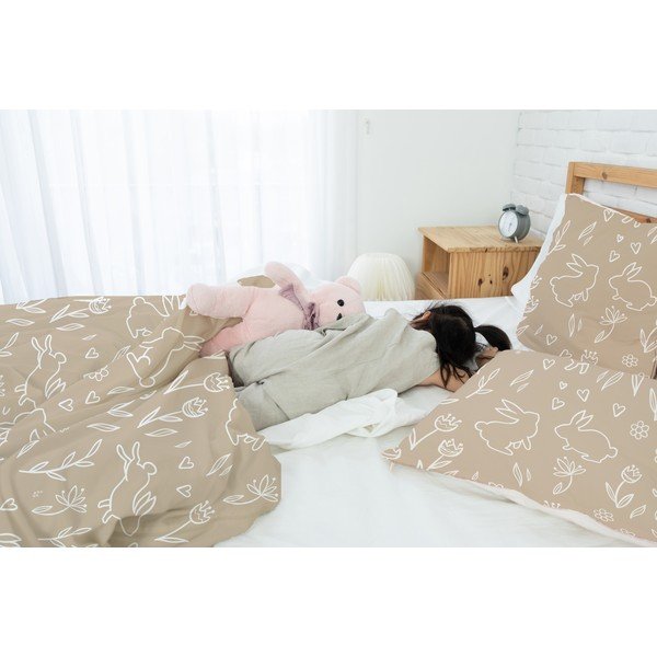 Vienguļamā bērnu gultas veļa no kokvilnas satīna 135x200 cm Sweet Bunnies – Butter Kings-image-1