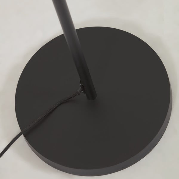 Melna stāvlampa ar metāla abažūru (augstums 183 cm) Francisca – Kave Home-image-3