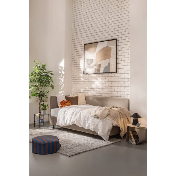 Pelēkbrūna polsterēta vienvietīga gulta ar veļas kasti un matraci 90x200 cm Avela – Bonami Selection-image-1