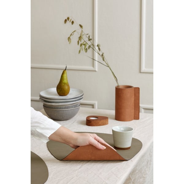 Galda paliktnis no ekoloģiskās ādas 37x44 cm Curve L Double Nupo – LIND DNA-image-1