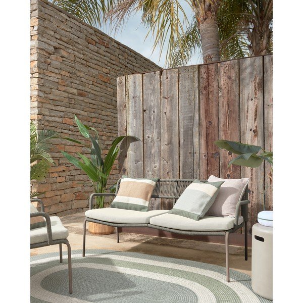 Zaļi bēšs spilvena pārvalks no pārstrādātas plastmasas Kave Home Leeith, 45 x 45 cm-image-4