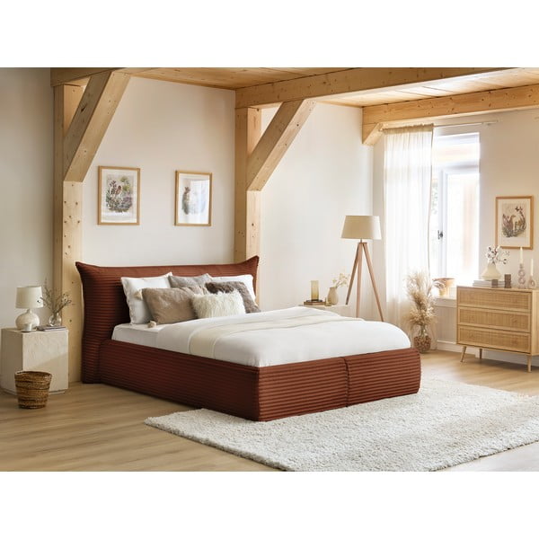 Ķieģeļu sarkana polsterēta divvietīga gulta ar veļas kasti un redelēm 160x200 cm Jade – Bobochic Paris-image-1
