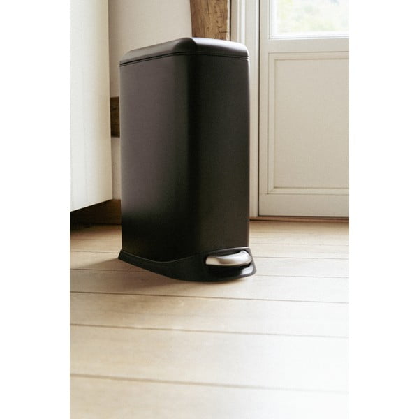 Matēti melna tērauda atkritumu tvertne ar pedāli 20 l Design – Wenko-image-2
