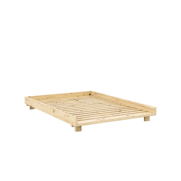 Dabīga toņa priedes masīvkoka divvietīga gulta ar redelēm 180x200 cm Social Bed – Karup Design