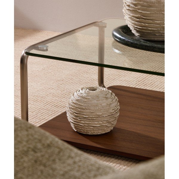 Krēmkrāsas keramikas rokām darināta vāze (augstums 15,5 cm) Evania – Kave Home-image-1