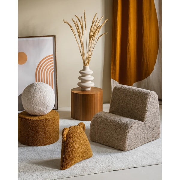 Brūns bērnu dīvāna spilvens no buklē auduma Bear – Wigiwama-image-3