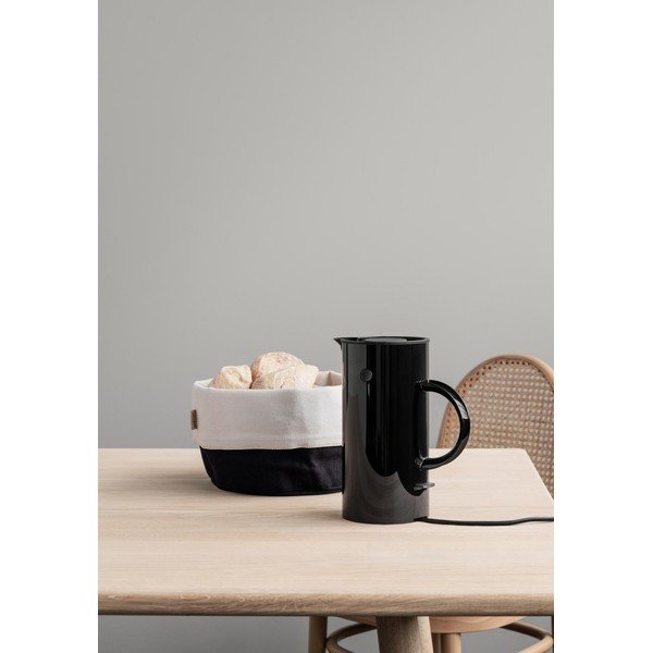 Melna plastmasas elektriskā tējkanna 500 ml EM77 – Stelton-image-1