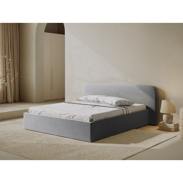 Gaiši pelēka polsterēta divvietīga gulta ar veļas kasti un redelēm 200x200 cm Elizabeth – Micadoni -image-1