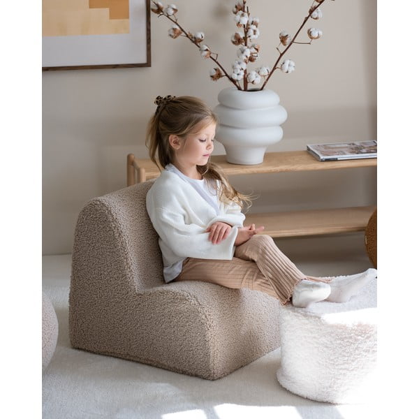 Gaiši brūns bērnu atpūtas krēsls no buklē auduma Cloud – Wigiwama-image-3