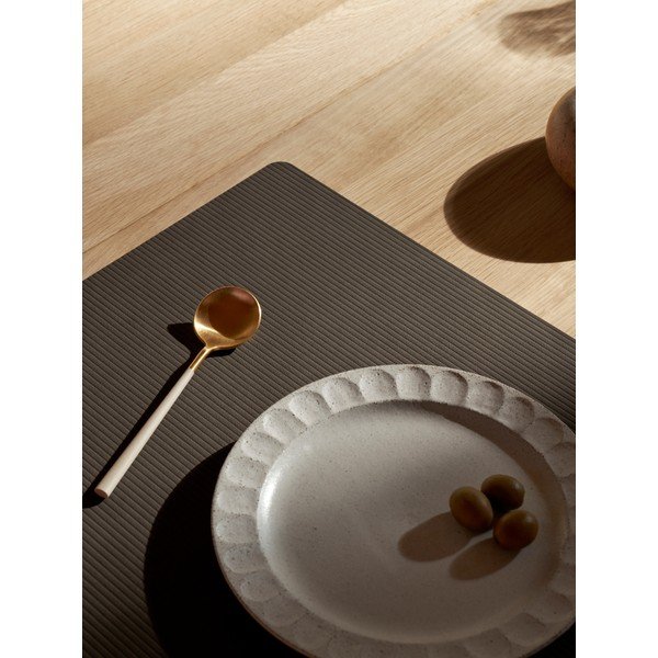 Galda paliktnis no ekoloģiskās ādas 35x45 cm Square L Corduroy – LIND DNA-image-1