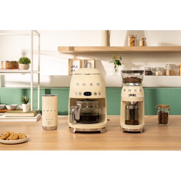 Krēmīgi balts filtru kafijas automāts SMEG-image-3