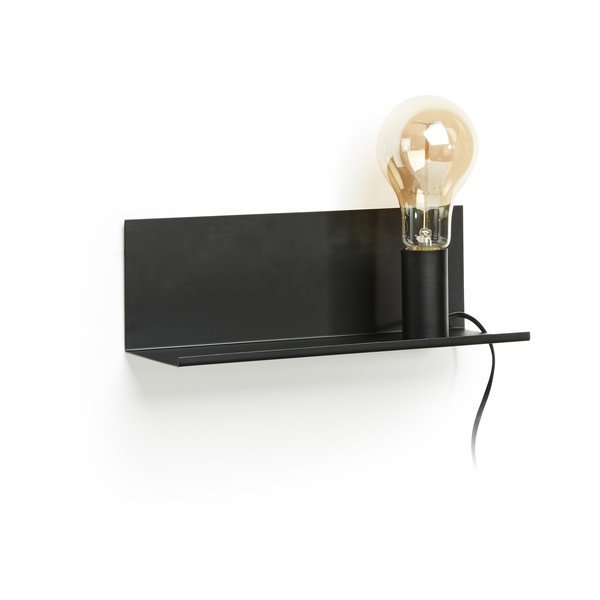 Melna sienas lampa ar plauktu Hannah – Kave Home