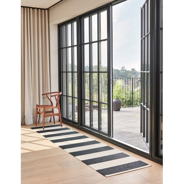 Melnbalts iekštelpu un āra paklājs 140x180 cm Bob Black Vanilla – Pappelina-image-1