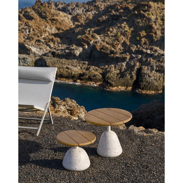 Balts/dabīga toņa apaļš žurnālgaldiņš ar akācijas koka galda virsmu ø 55 cm Saura – Kave Home-image-1