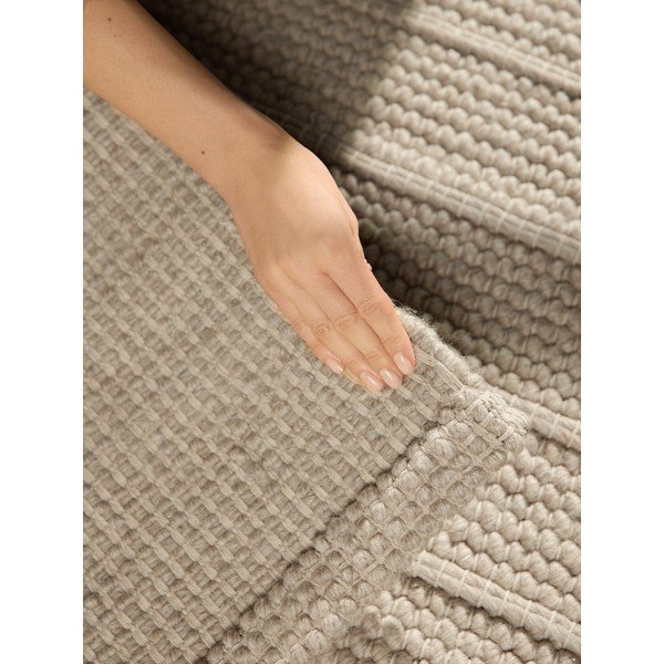 Bēšs ar rokām darināts vilnas paklājs 80x150 cm Camden Parker – Ted Baker-image-4