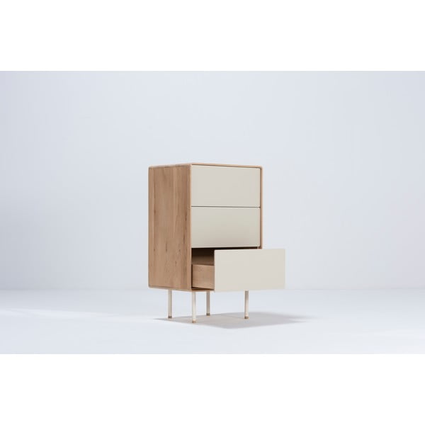 Balta/dabīga toņa ozola masīvkoka augsta kumode 60x100 cm Fina – Gazzda-image-1