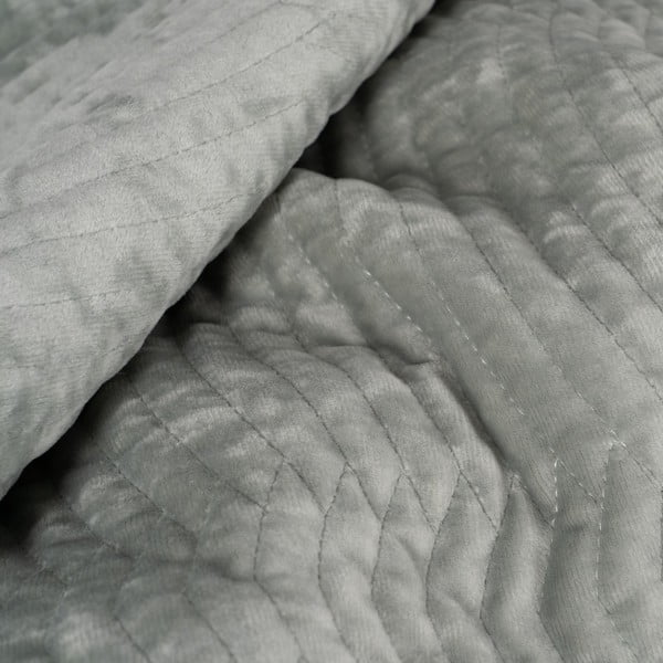 Dūmakaini zaļš samta stepēts gultas pārklājs 180x260 cm – Ixia-image-2