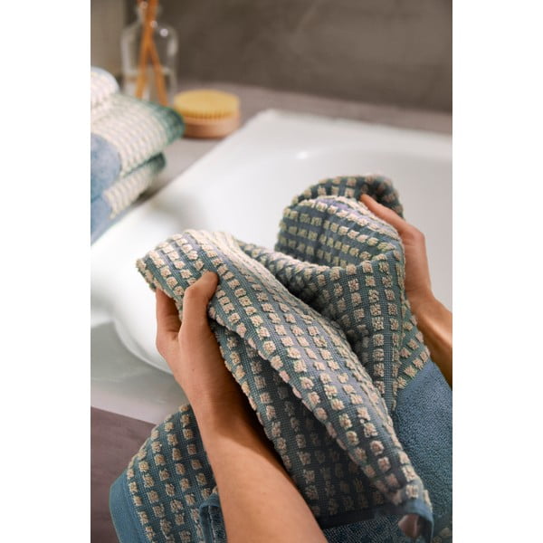 Gaiši zils/bēšs dvielis no organiskās kokvilnas  70x140 cm Check – JUNA-image-4