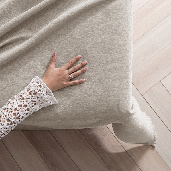 Bēšs gultas pārklājs no šenila 220x240 cm Talo – Filumi-image-3