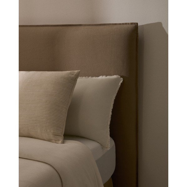 Pelēkbrūna polsterēta vienvietīga gulta 90x200 cm Jaira – Kave Home-image-1