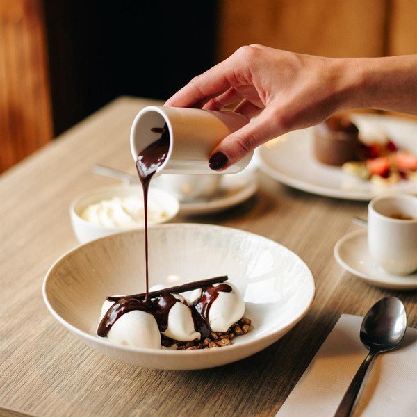 Gaiši pelēks zupas porcelāna šķīvis ø 21 cm Nuance – BonBistro-image-2