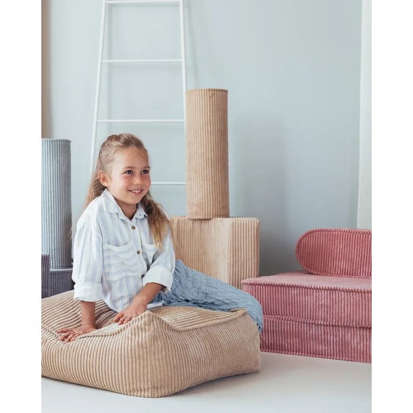 Gaiši brūns velveta bērnu dīvāna spilvens Roll – Wigiwama-image-4