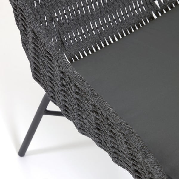 Melns ar rokām darināts āra atpūtas krēsls Kave Home Abeli-image-1