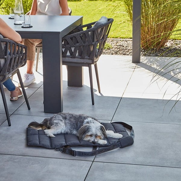 Tumši pelēka ceļojumu gulta suņiem 70x100 cm Strada Asphalt M – MiaCara-image-2