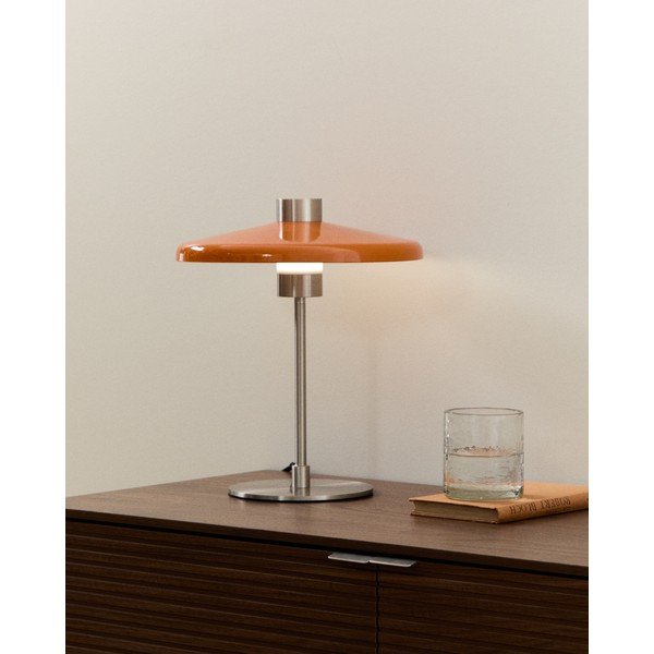 Oranža galda lampa ar metāla abažūru (augstums 32,5 cm) Nuvira – Kave Home-image-1