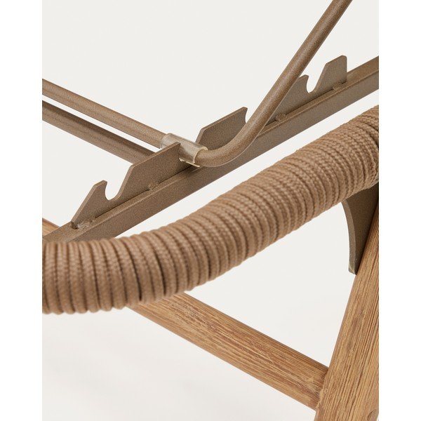 Brūns masīvkoka/metāla dārza zvilnis Dandara – Kave Home-image-1