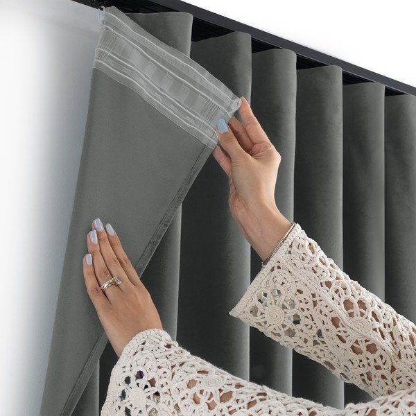 Tumši pelēks samta daļēji gaismu necaurlaidīgs aizkars 530x300 cm Velto – Filumi-image-2