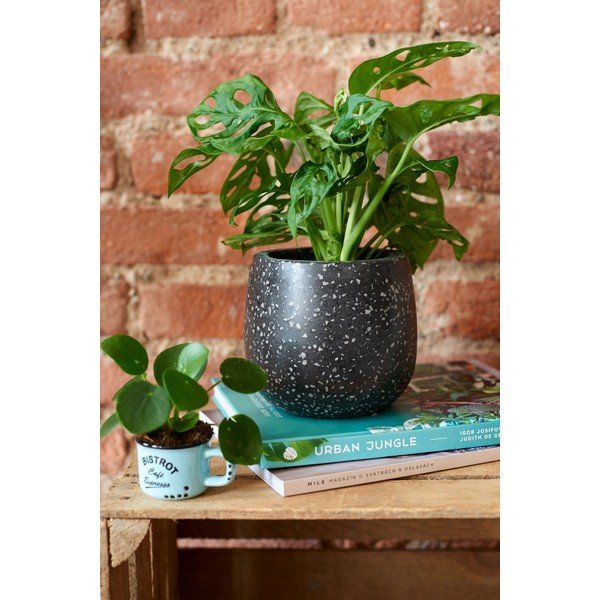 Melni pelēks betona puķu pods Kave Home Braydon-image-1