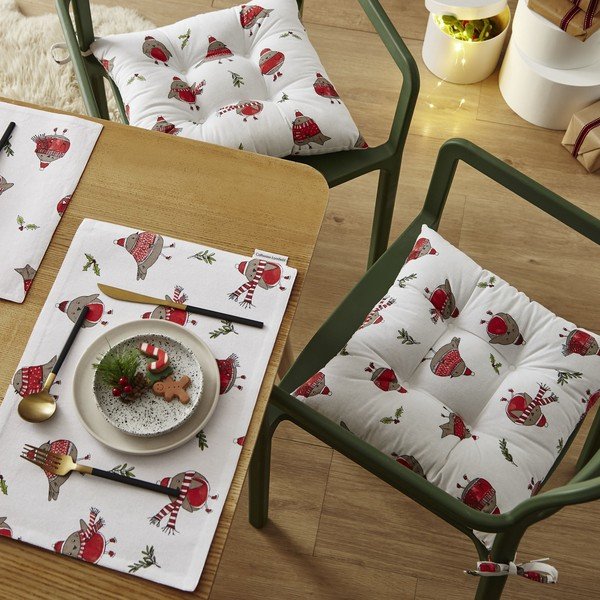 Sēdekļa spilveni ar Ziemassvētku motīvu (2 gab.) 40x40 cm Christmas Robins – Catherine Lansfield-image-1