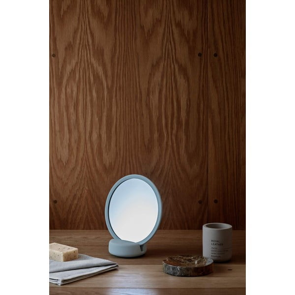 Aromātiskā sojas vaska svece degšanas laiks 24 h Fraga: Royal Leather – Blomus-image-2