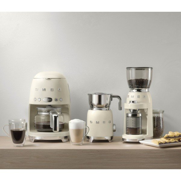 Krēmīgi balts filtru kafijas automāts SMEG-image-1